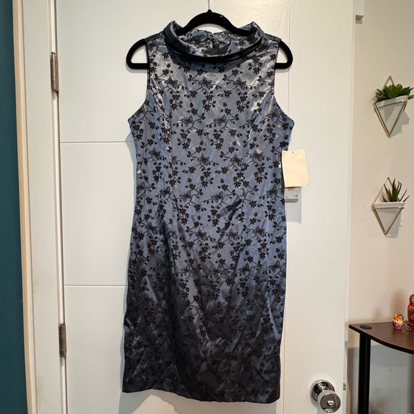 *RARE* NWT Vintage 90s Y2K satin embroidered sheath dress (size 14) - Picture 1 of 5